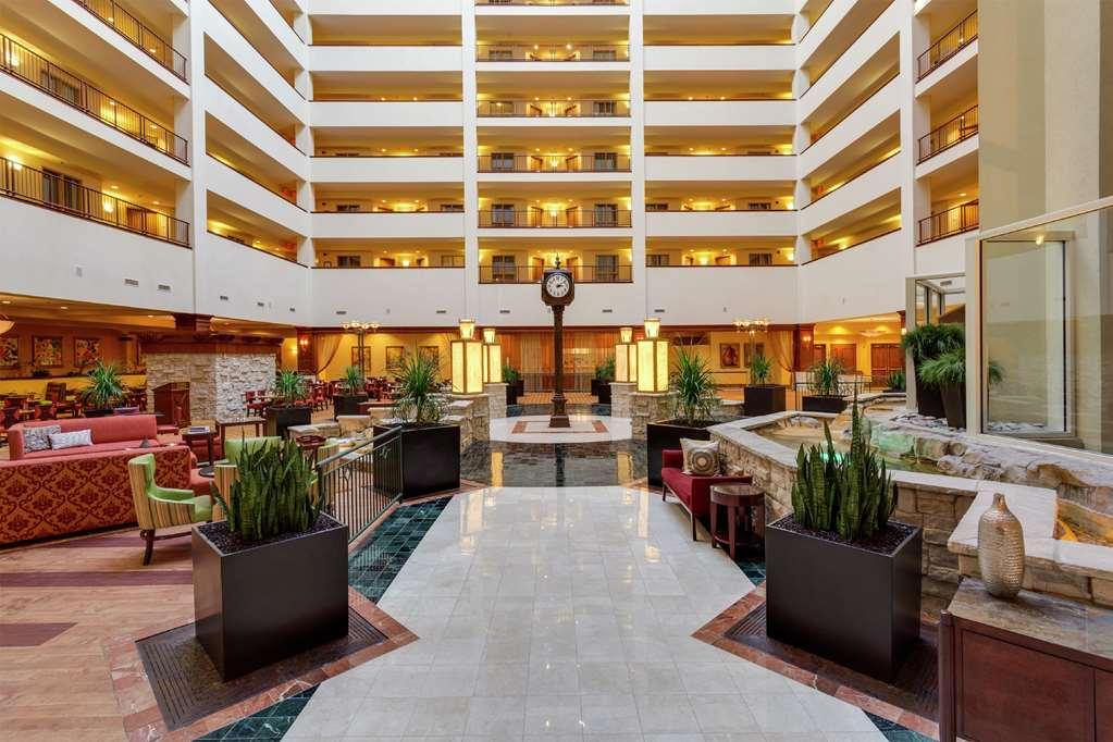 Hilton Charlotte Airport Hotel Interior photo