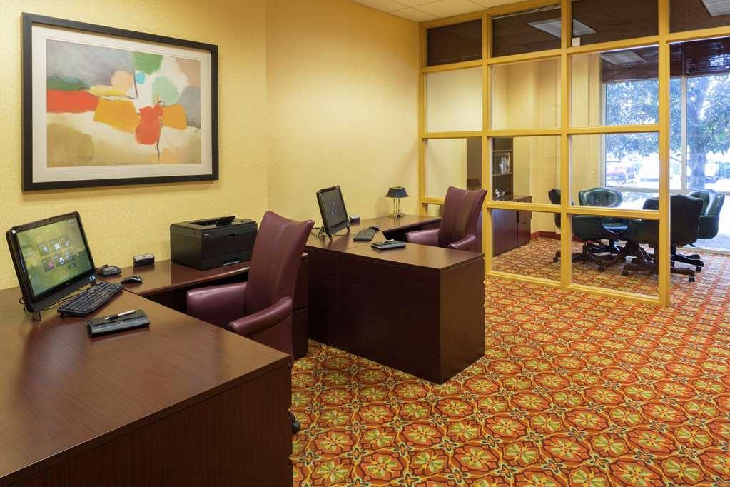 Hilton Charlotte Airport Hotel Facilities photo