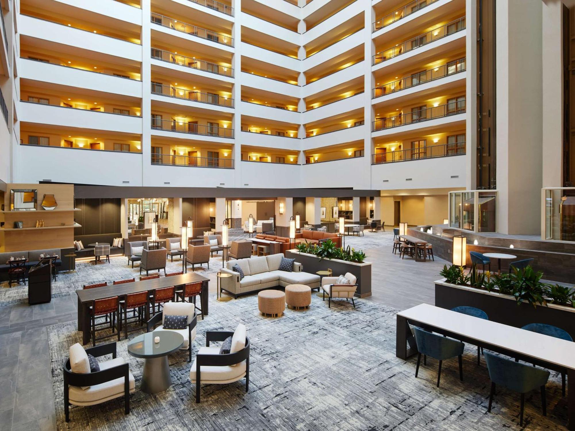 Hilton Charlotte Airport Hotel Exterior photo